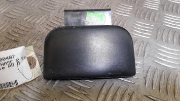 Poignee porte avant droit