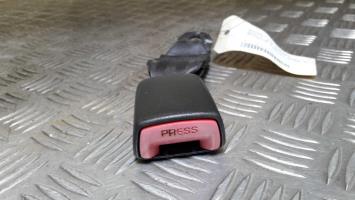 Attache ceinture arriere gauche