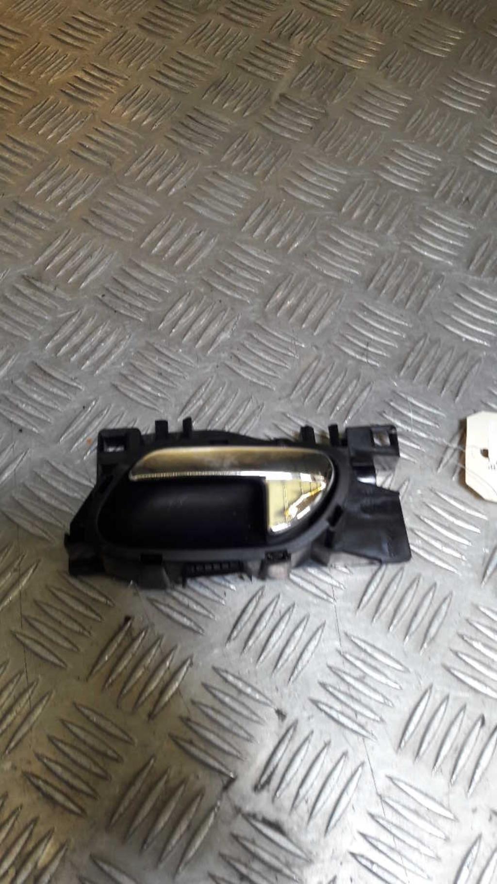 Poignee interieur avant gauche CITROEN C3 2 PHASE 1 Essence - 1