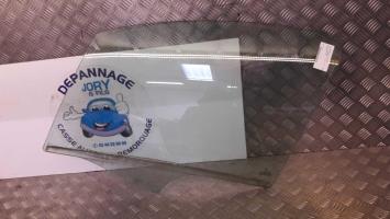 Vitre avant gauche