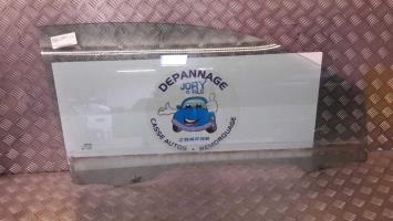 Vitre avant droit