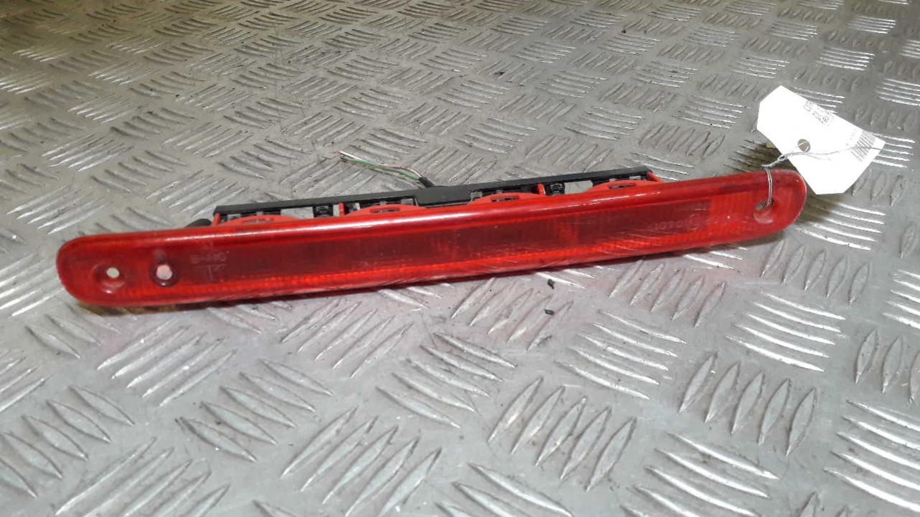 Feu arriere stop central CITROEN C1 1 PHASE 1 Diesel - 1