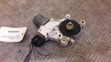 Moteur leve vitre avant droit