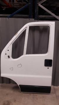 Porte avant gauche