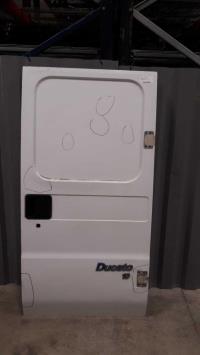 Porte de coffre droit