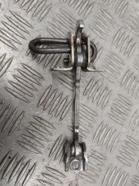 Tirant de porte avant gauche