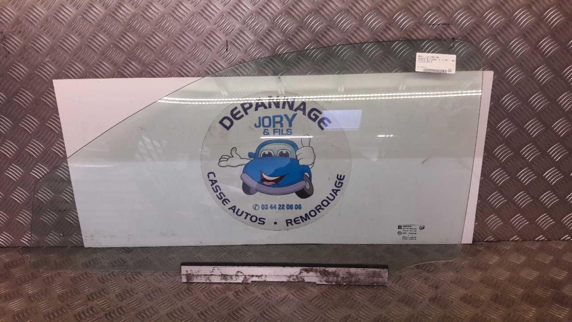 Vitre avant gauche OPEL CORSA B PHASE 2 Diesel - 1
