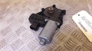 Moteur leve vitre avant droit