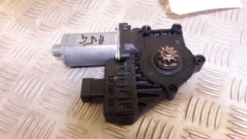 Moteur leve vitre avant gauche