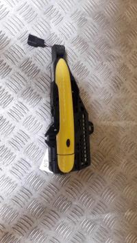 Poignee porte avant droit