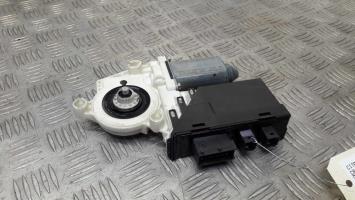 Moteur leve vitre avant gauche