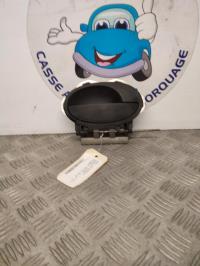 Poignee porte avant droit