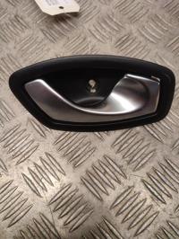 Poignee interieur avant droit