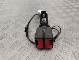 Attache ceinture arriere centrale