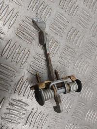 Tirant de porte arriere droit