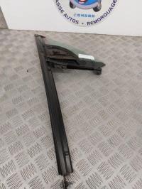 Custode avant droit (porte)