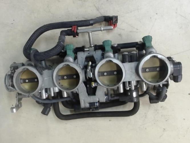 pièce détachée occasion Rampe d'injection KAWASAKI