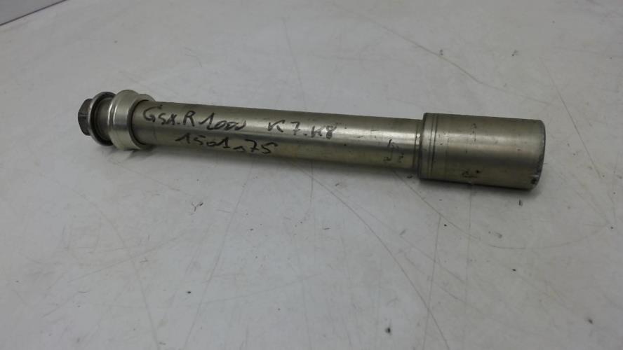 pièce détachée occasion Axe de roue avant SUZUKI
