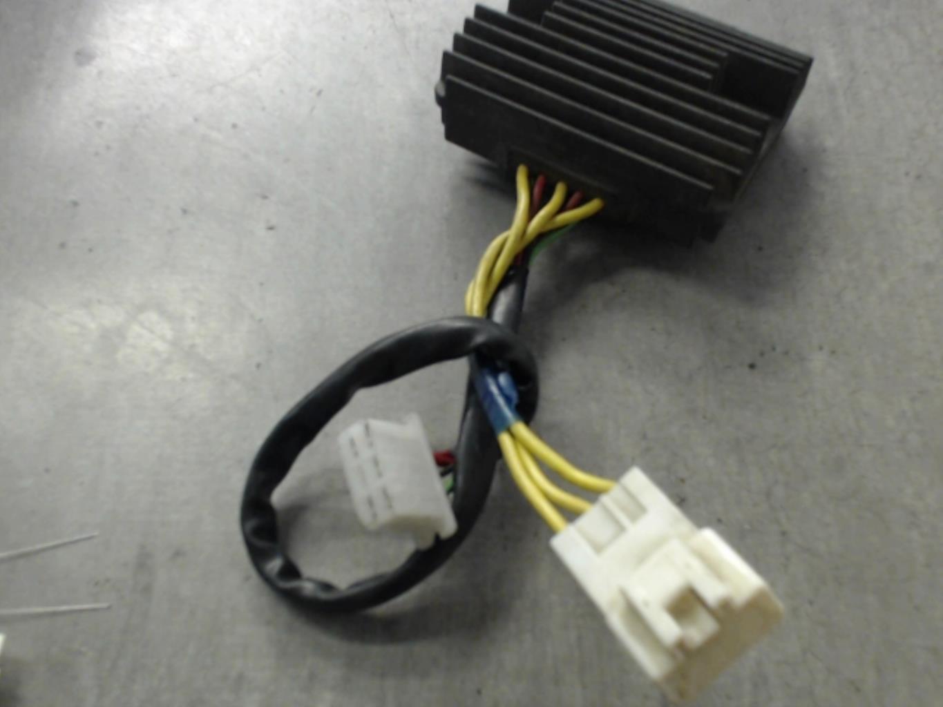 pièce détachée occasion Regulateur charge batterie HONDA