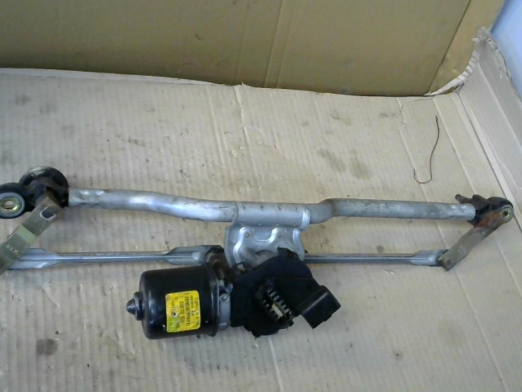 Moteur essuie glace avant