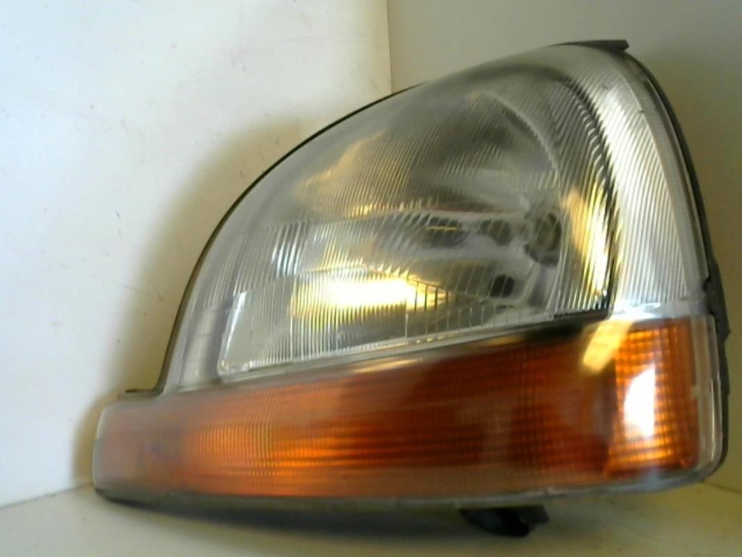 Gruppo ottico anteriore principale sinistro (luci)(faro)