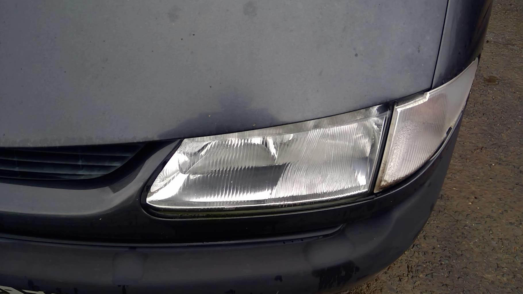 Óptica delantera principal izquierda (luces) (faro)