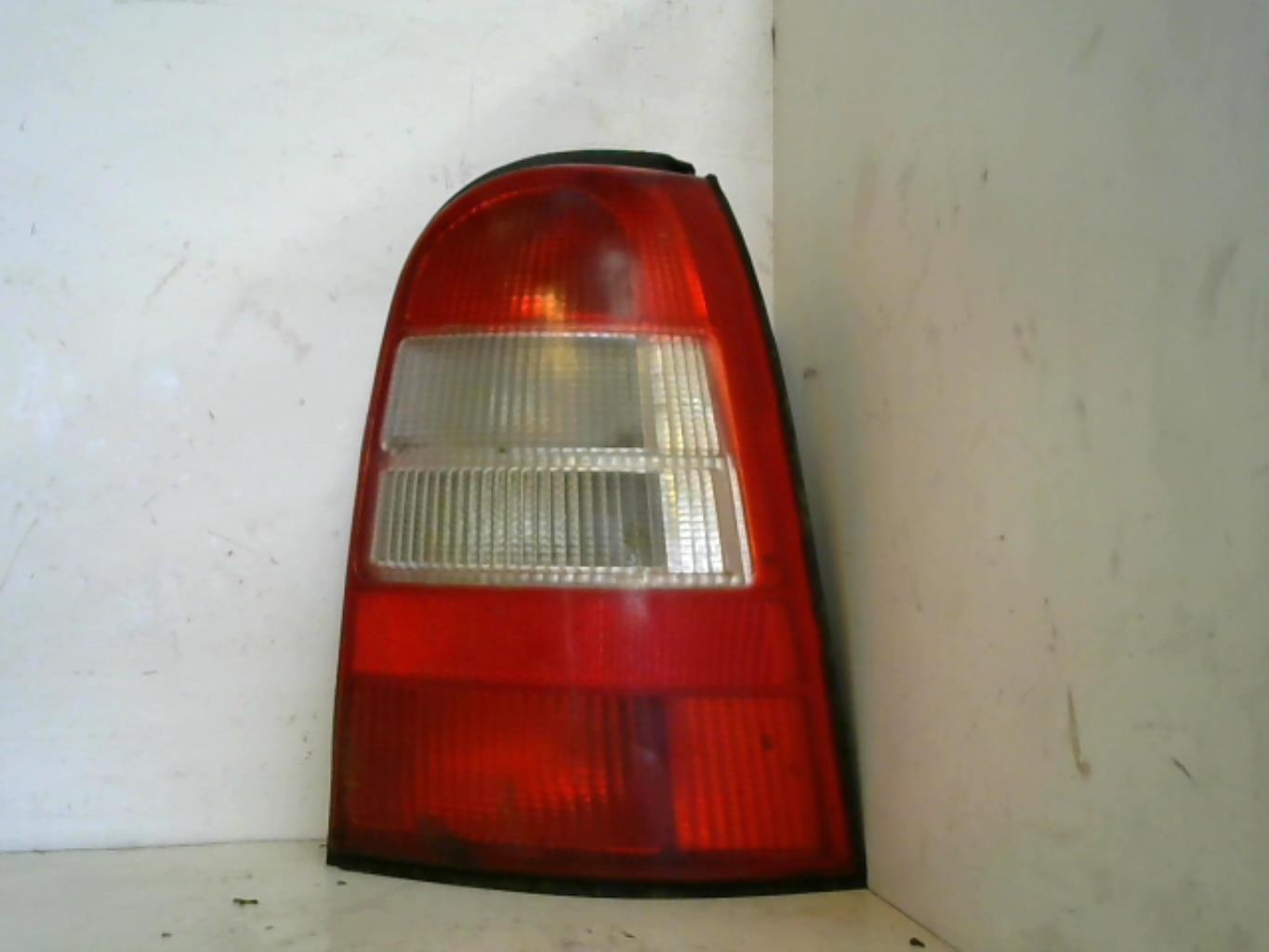 Fanale posteriore principale destro (luci)