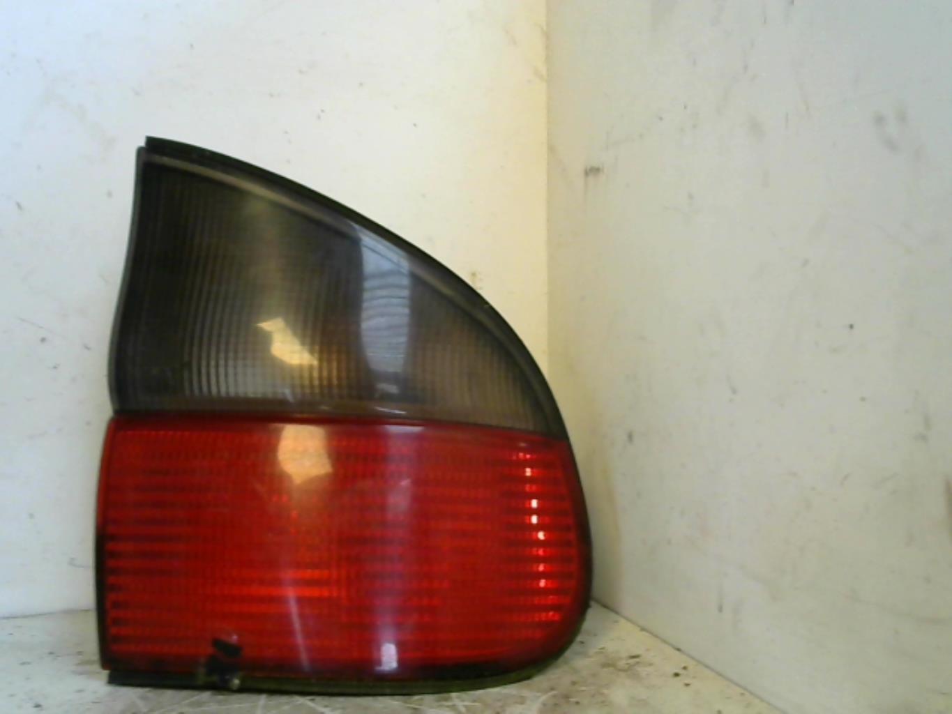 Fanale posteriore principale destro (luci)