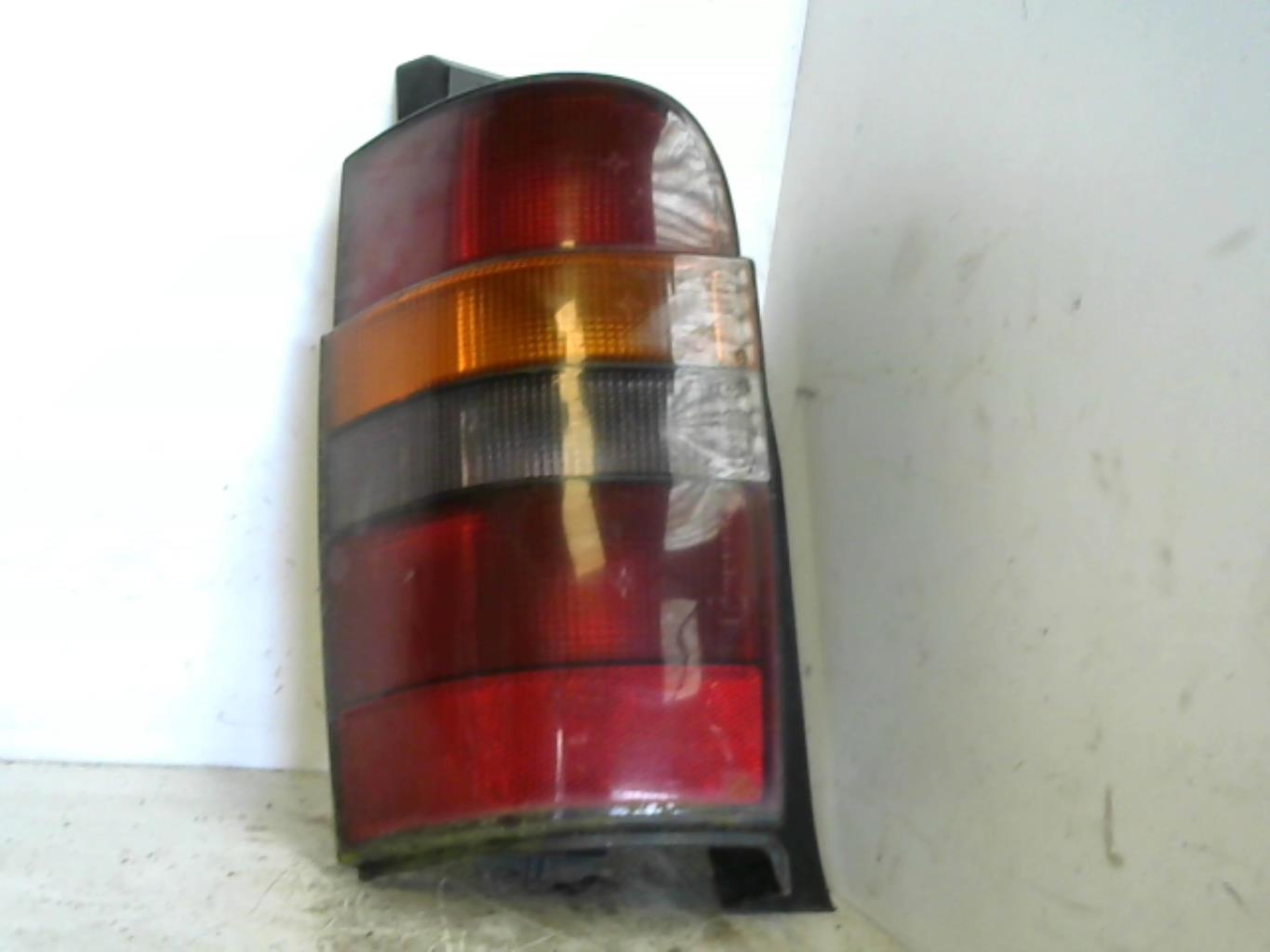Fanale posteriore principale sinistro (luci)