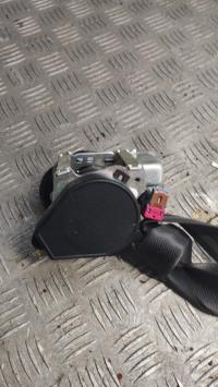 Cinturón de seguridad delantero derecho