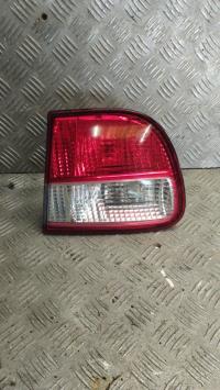 Luz trasera secundaria derecha (luces)