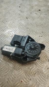 Motor de elevalunas delantero derecho