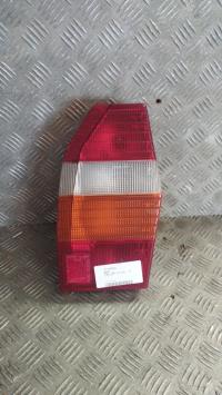Fanale posteriore principale sinistro (luci)