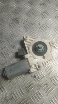 Moteur leve vitre avant droit
