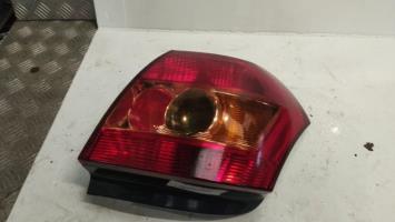 Fanale posteriore principale sinistro (luci)