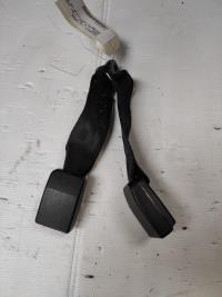Attache ceinture arriere droit