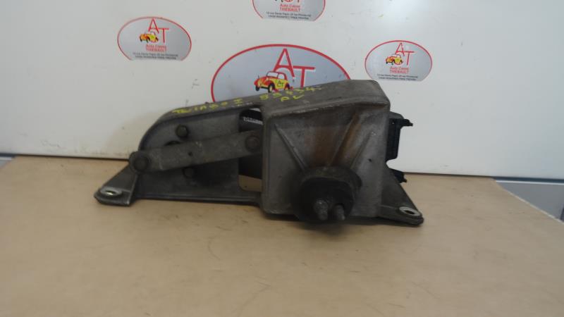 Moteur essuie glace avant