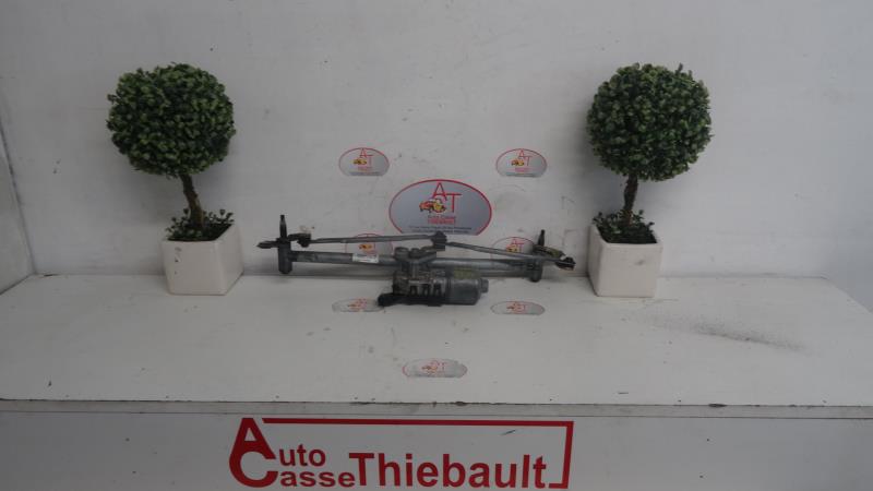 Moteur essuie glace avant