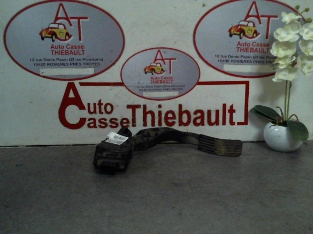 Pedale acceleratore