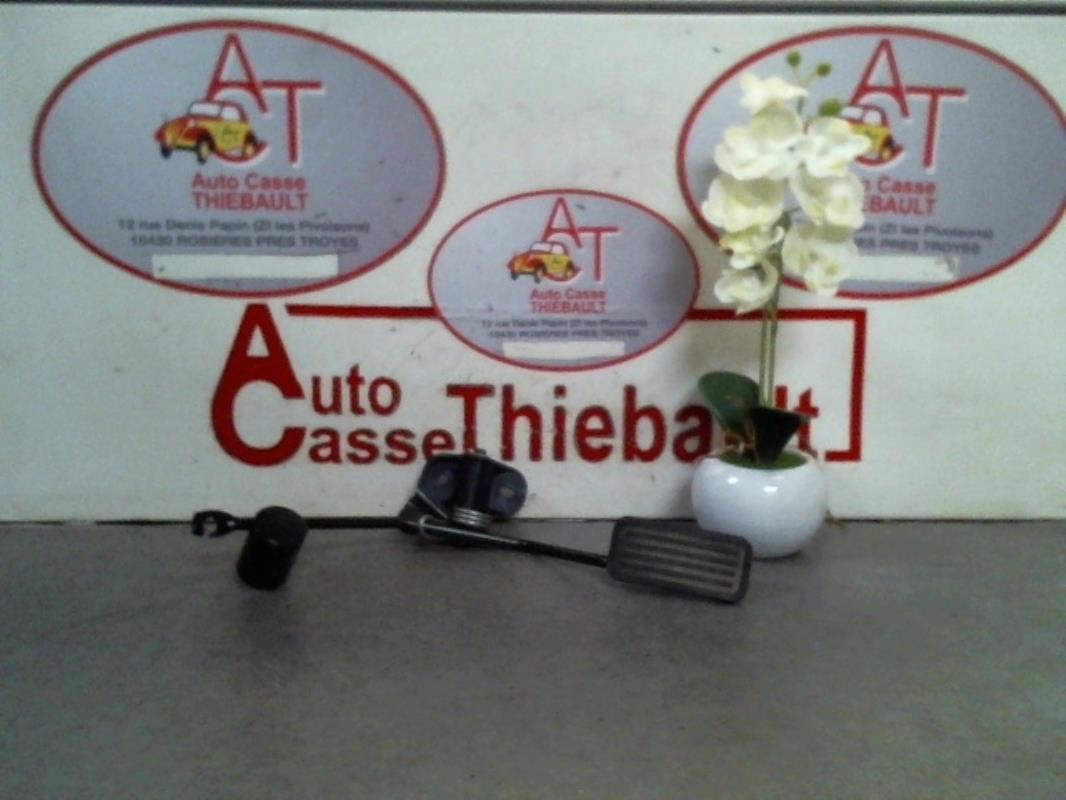 Pedale acceleratore