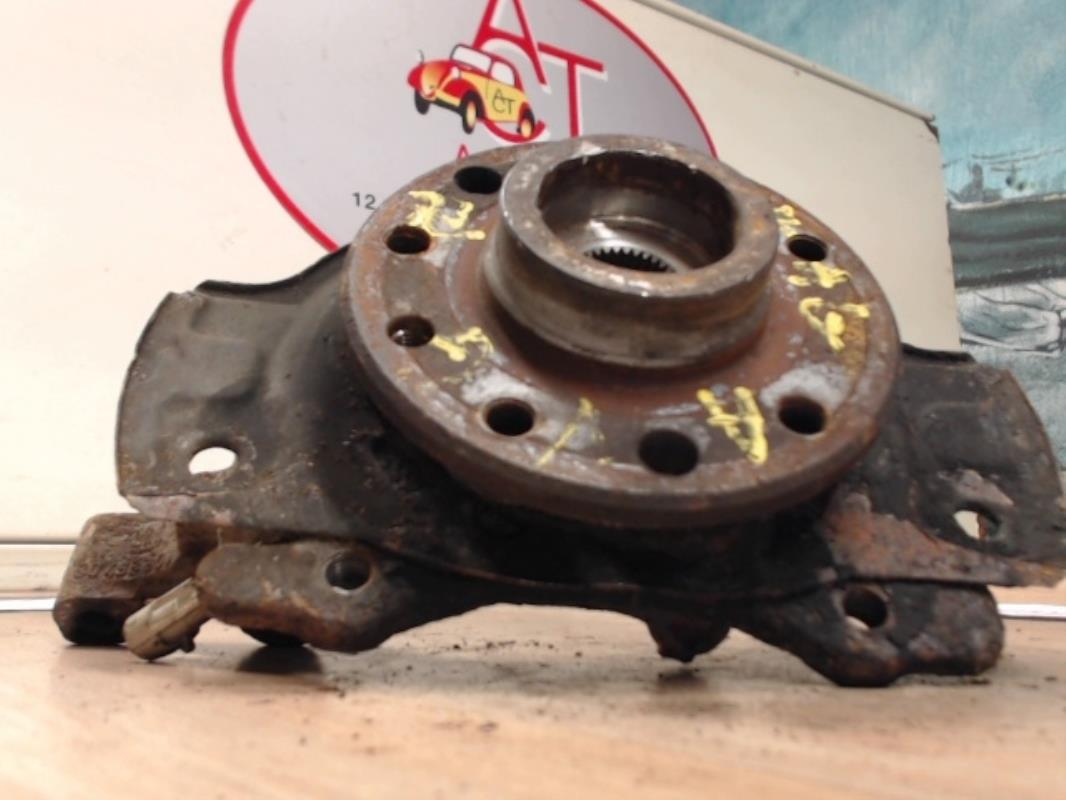 Fusee avant gauche