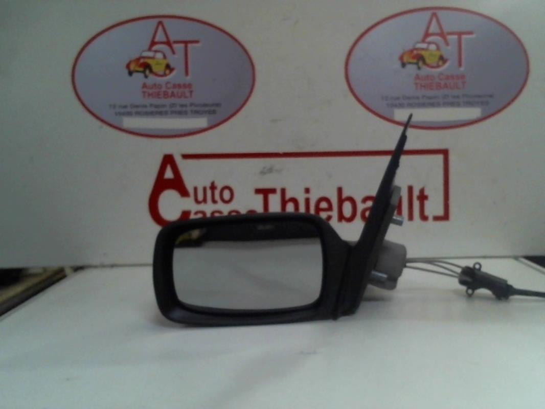 Retrovisor izquierdo