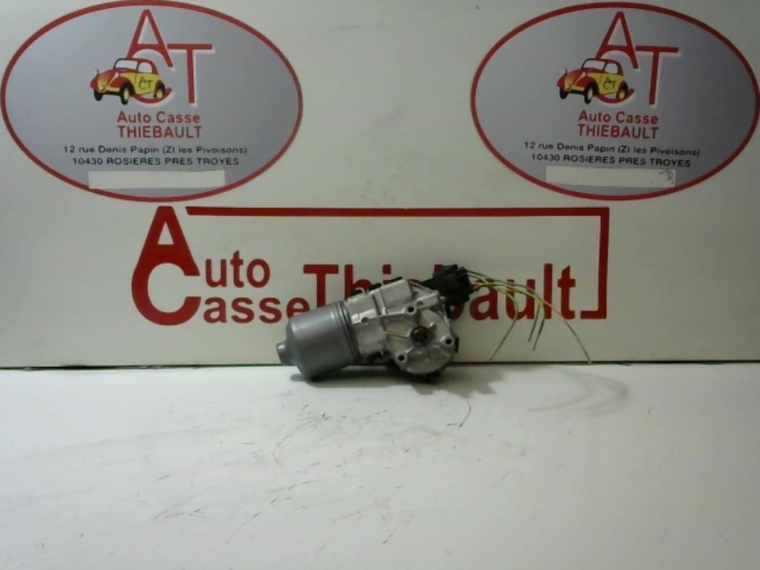 Motore tergicristallo anteriore