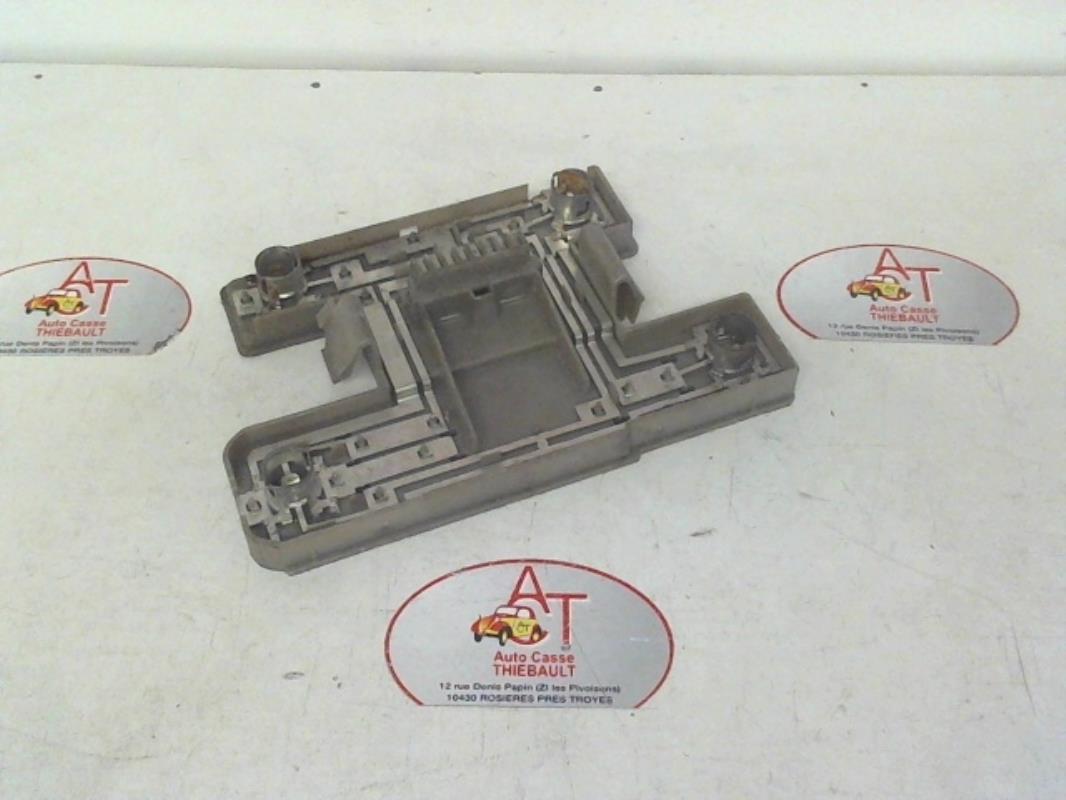 Base portalampade fanale posteriore destro