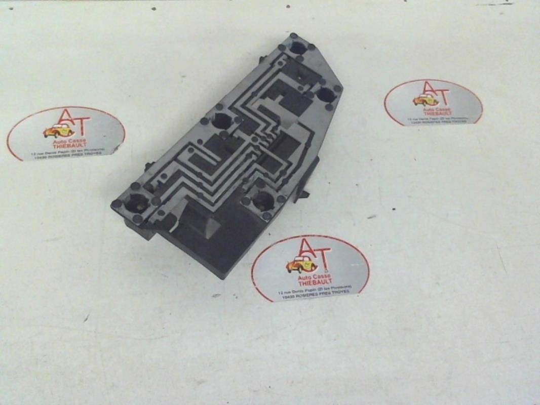 Base portalampade fanale posteriore destro