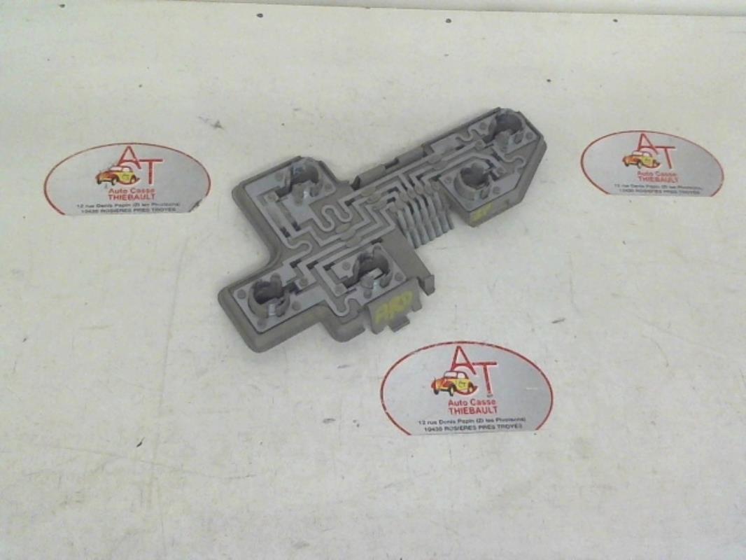 Base portalampade fanale posteriore destro