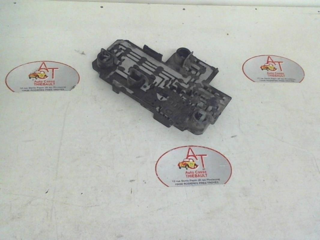 Base portalampade fanale posteriore destro
