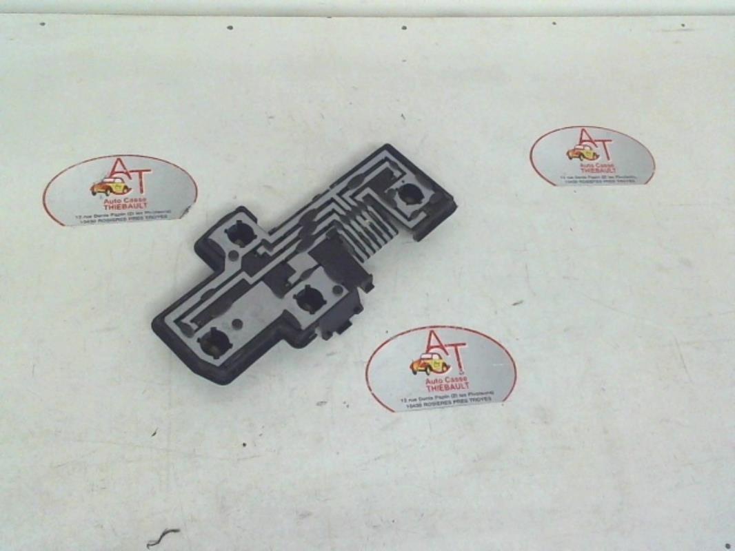 Base portalampade fanale posteriore sinistro