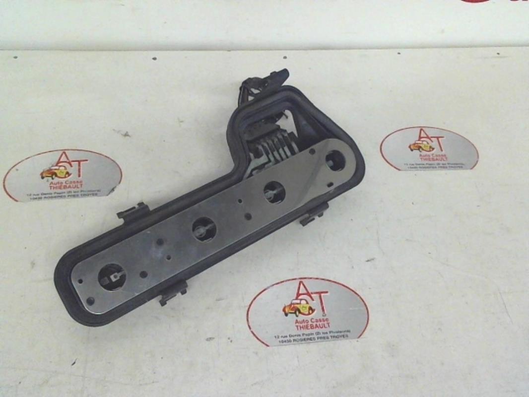 Base portalampade fanale posteriore sinistro