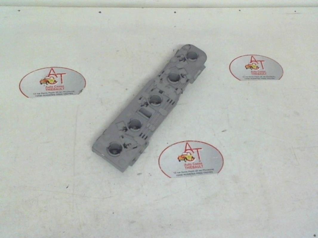 Base portalampade fanale posteriore sinistro